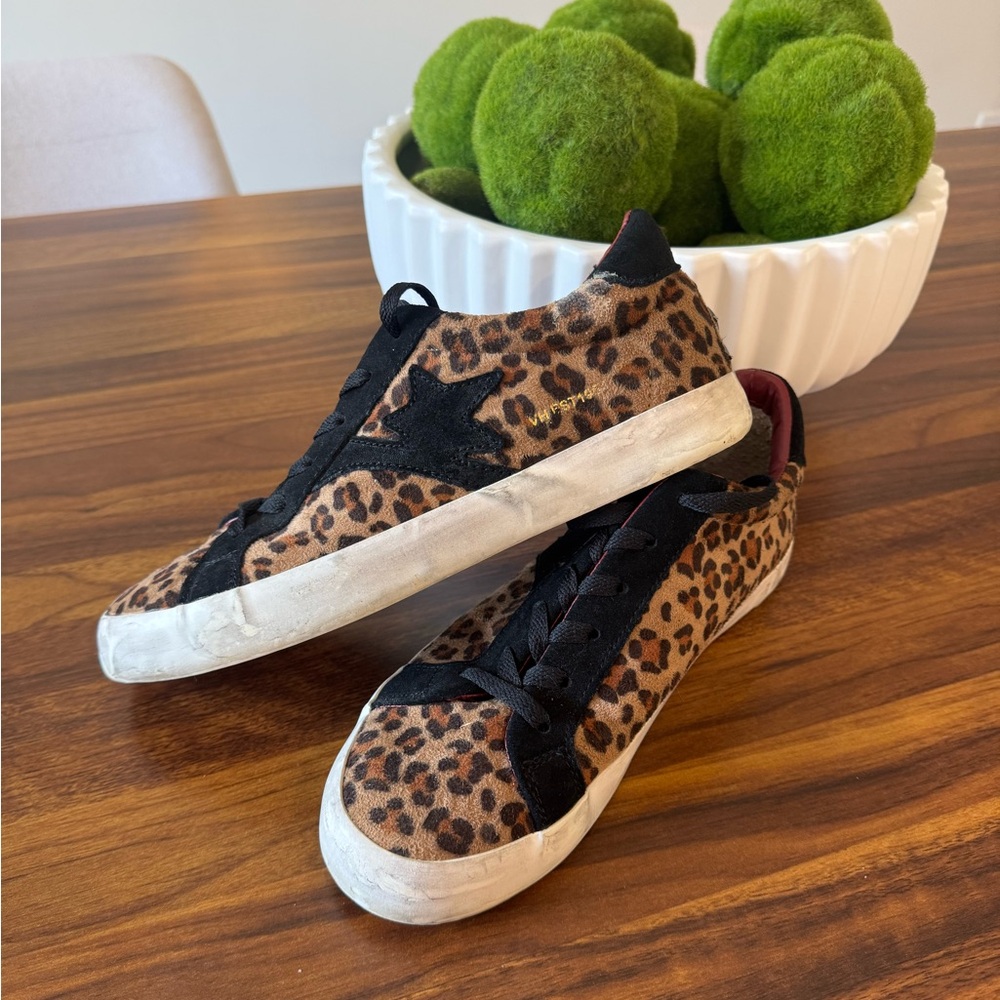 Vintage Havana Brown and Black Fashion Sneakers